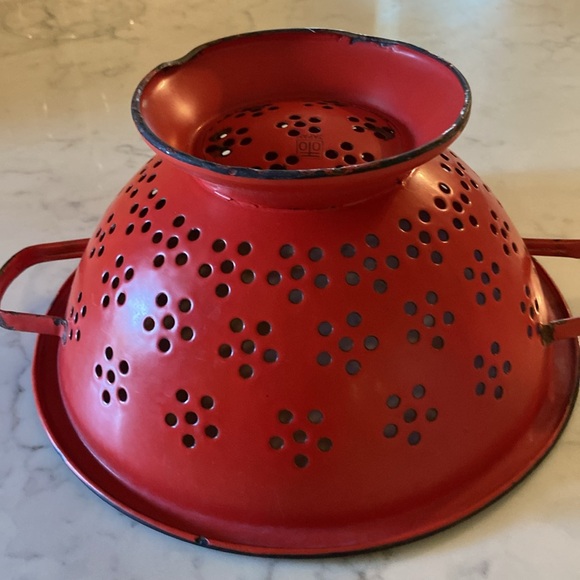 Fire engine, red colander - Picture 6 of 9